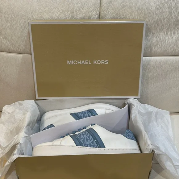 Michael Kors Poppy Leather and Logo Stripe Sneaker in Size 8.5 with Box - Picture 11 of 11